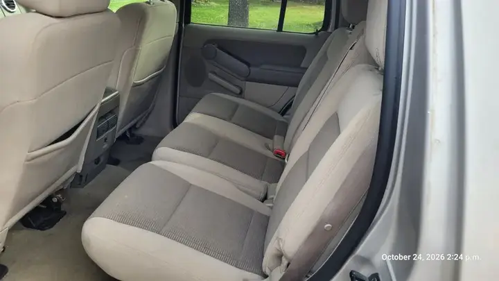 Ford Explorer 2006 photo 4