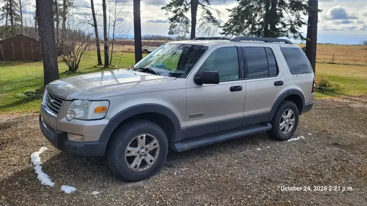 Ford Explorer 2006 photo 2