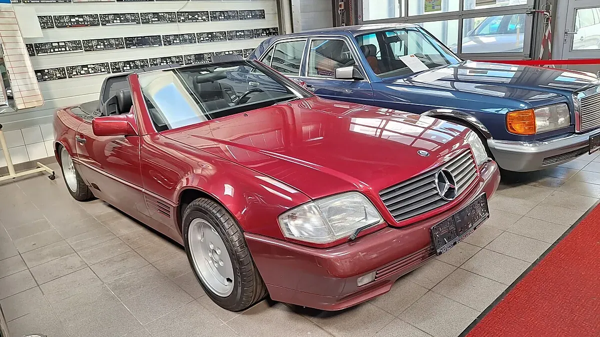 Mercedes-Benz Sl-Class 1992 photo 2