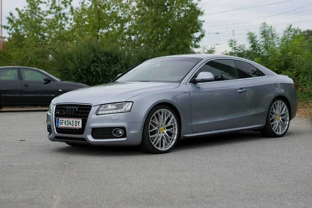 Audi A5 2008 photo 2