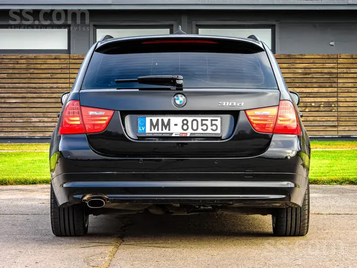 BMW 318D 2010 photo 5