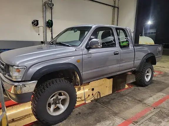 Toyota Hilux 2000 photo 3