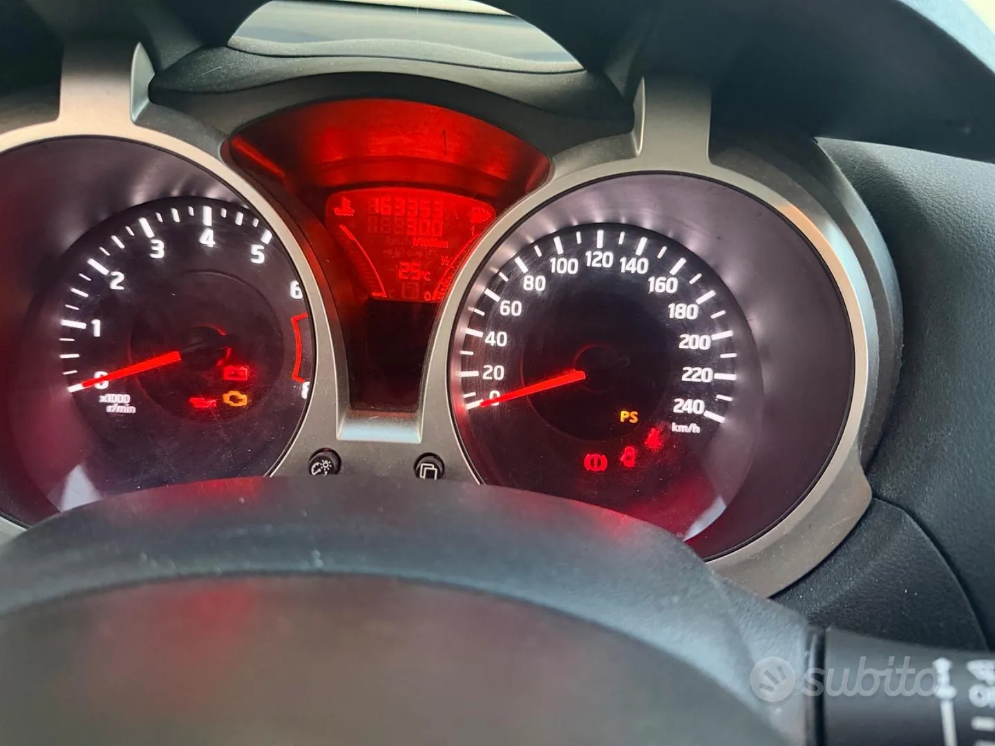 Nissan Juke 2011 photo 4