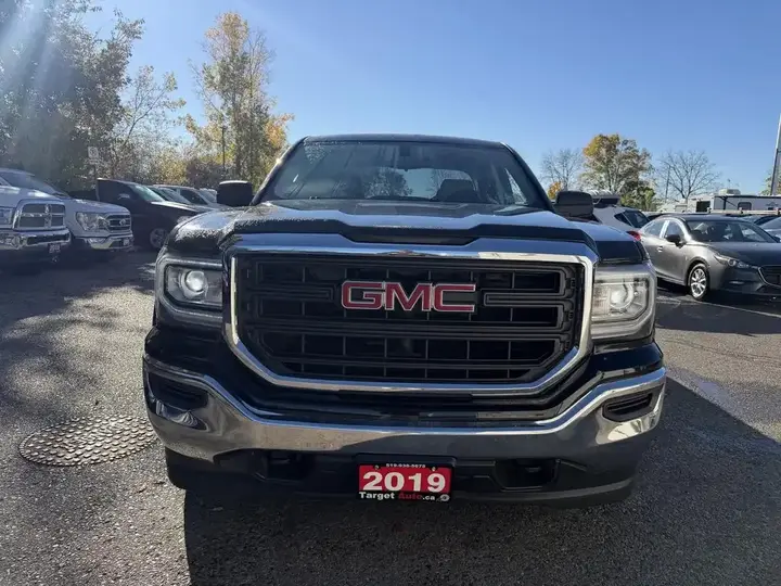 GMC Sierra 1500 2019 photo 2