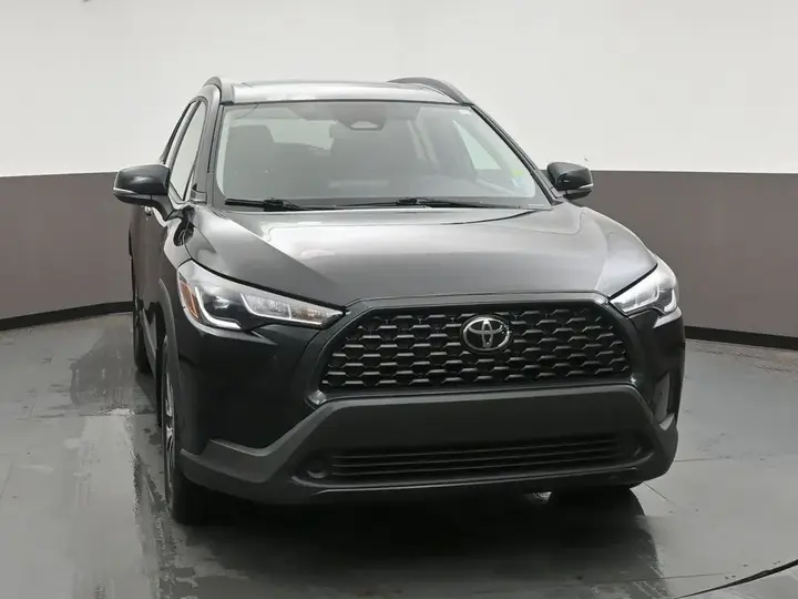 Toyota Corolla Cross 2025 photo 2