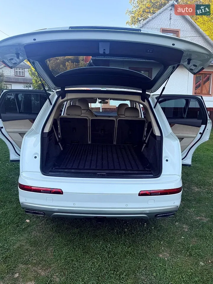 Audi Q7 2017 photo 5