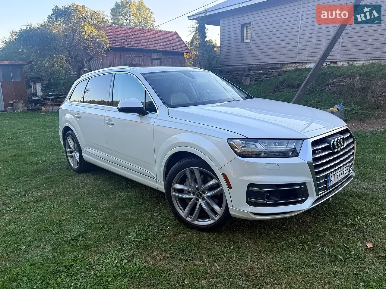 Audi Q7 2017 photo 2