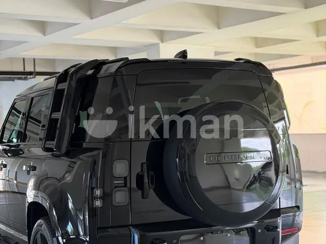 Land Rover Defender 2026 photo 4