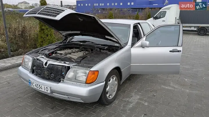 Mercedes-Benz S-Class 1993 photo 2