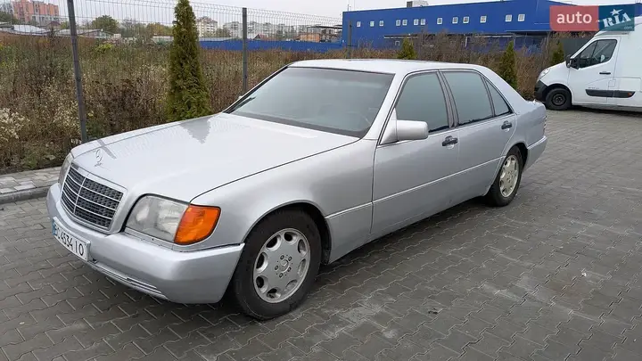 Mercedes-Benz S-Class