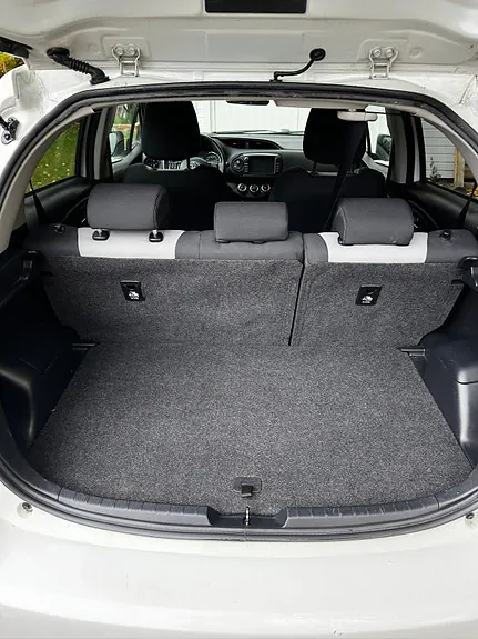 Toyota Yaris 2017 photo 5
