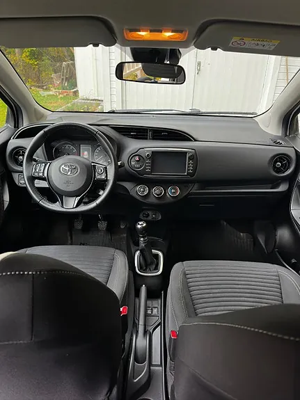 Toyota Yaris 2017 photo 3