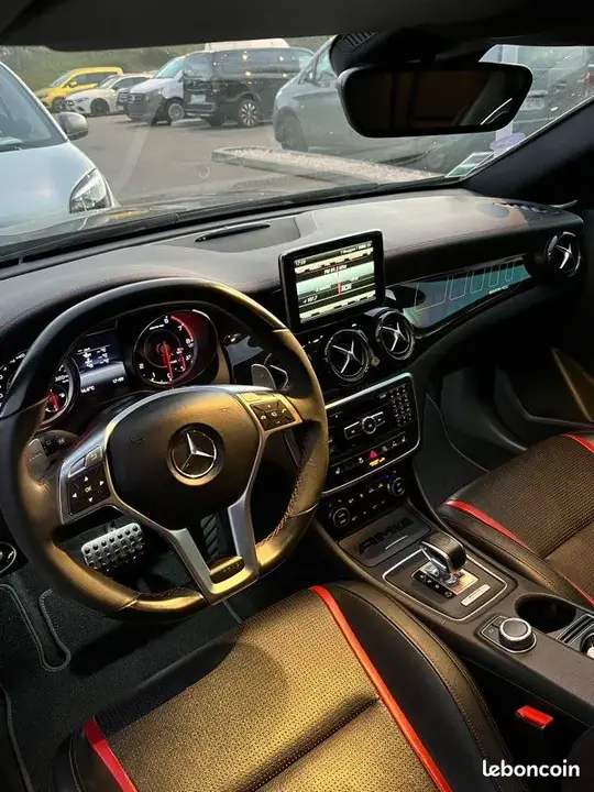 Mercedes-Benz Gla 2015 photo 2