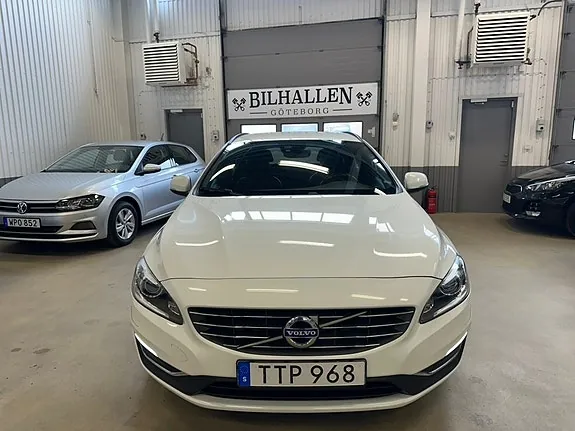 Volvo V60 2017 photo 2