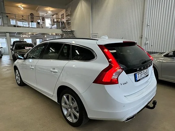 Volvo V60 2017 photo 5