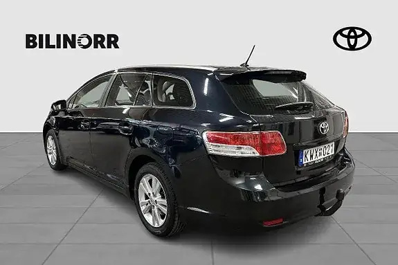 Toyota Avensis 2010 photo 4