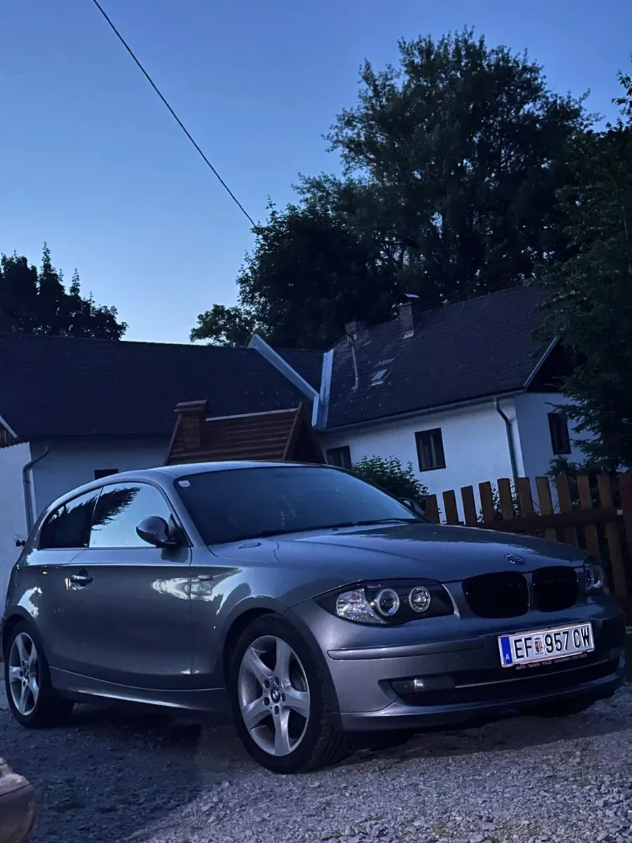 BMW 1 Series 2009 photo 3