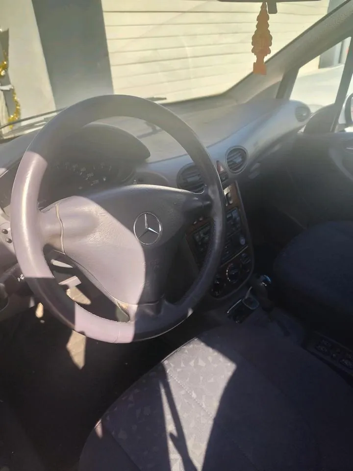 Mercedes-Benz A160
