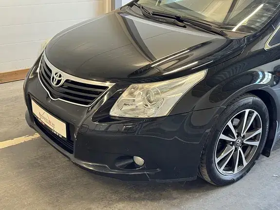 Toyota Avensis 2010 photo 3