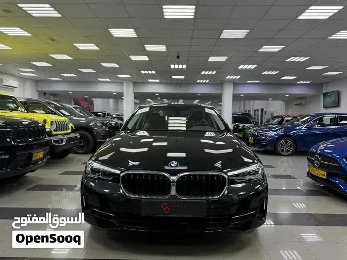 BMW 5 Series 2023 photo 2