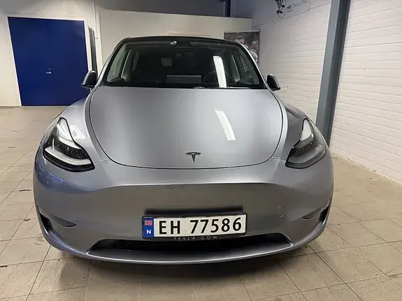 Tesla Model Y 2024 photo 2