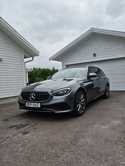 Mercedes-Benz E 300