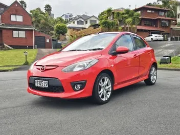 Mazda 2 2010 photo 3