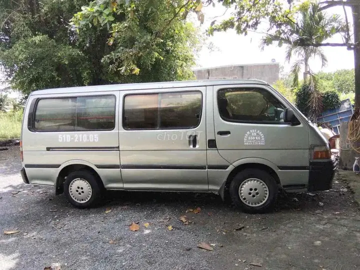 Toyota Hiace 2005 photo 5