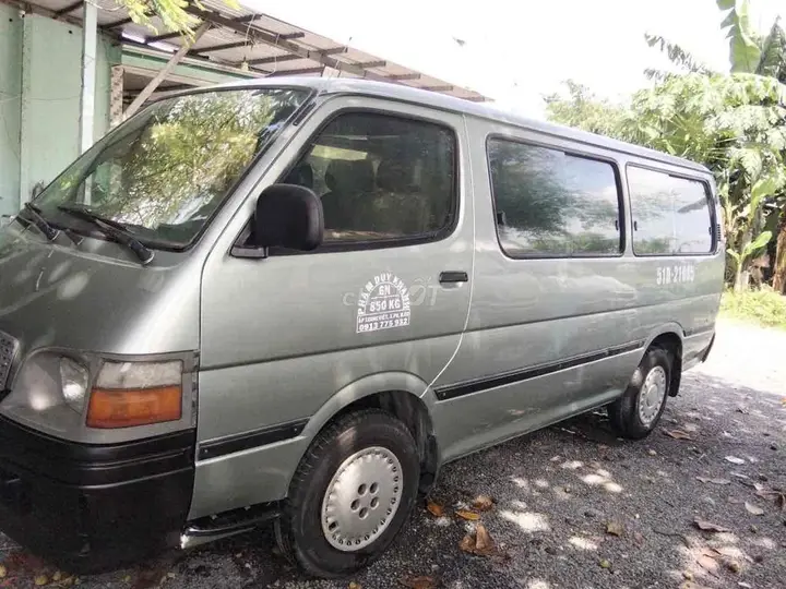 Toyota Hiace 2005 photo 3