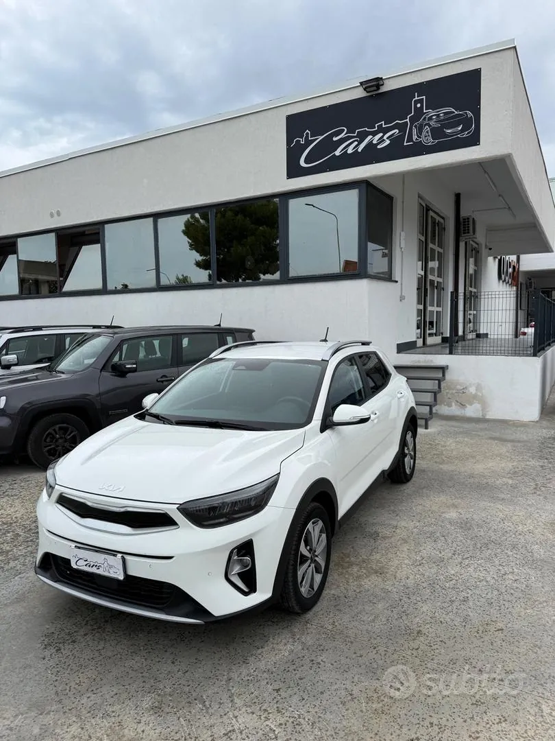 Kia Stonic 2023 photo 3
