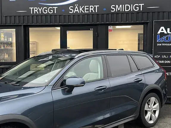 Volvo V60 Cross Country 2020 photo 2