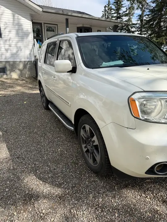 Honda Pilot 2014 photo 2