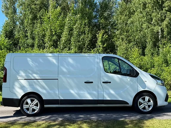 Nissan Nv300 2017 photo 3
