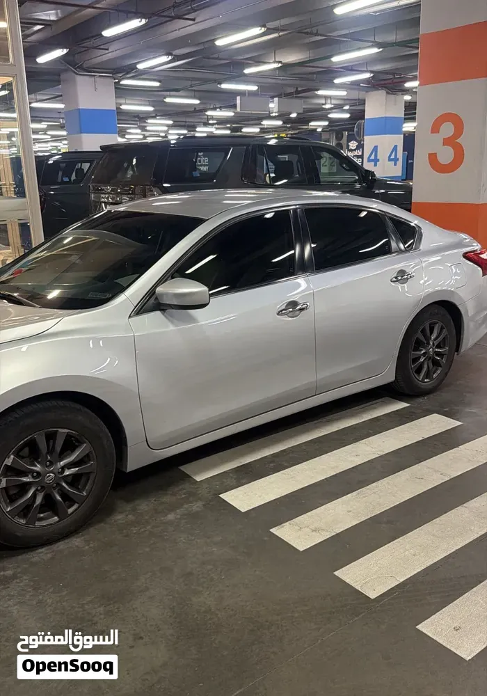 Nissan Altima 2017 photo 2