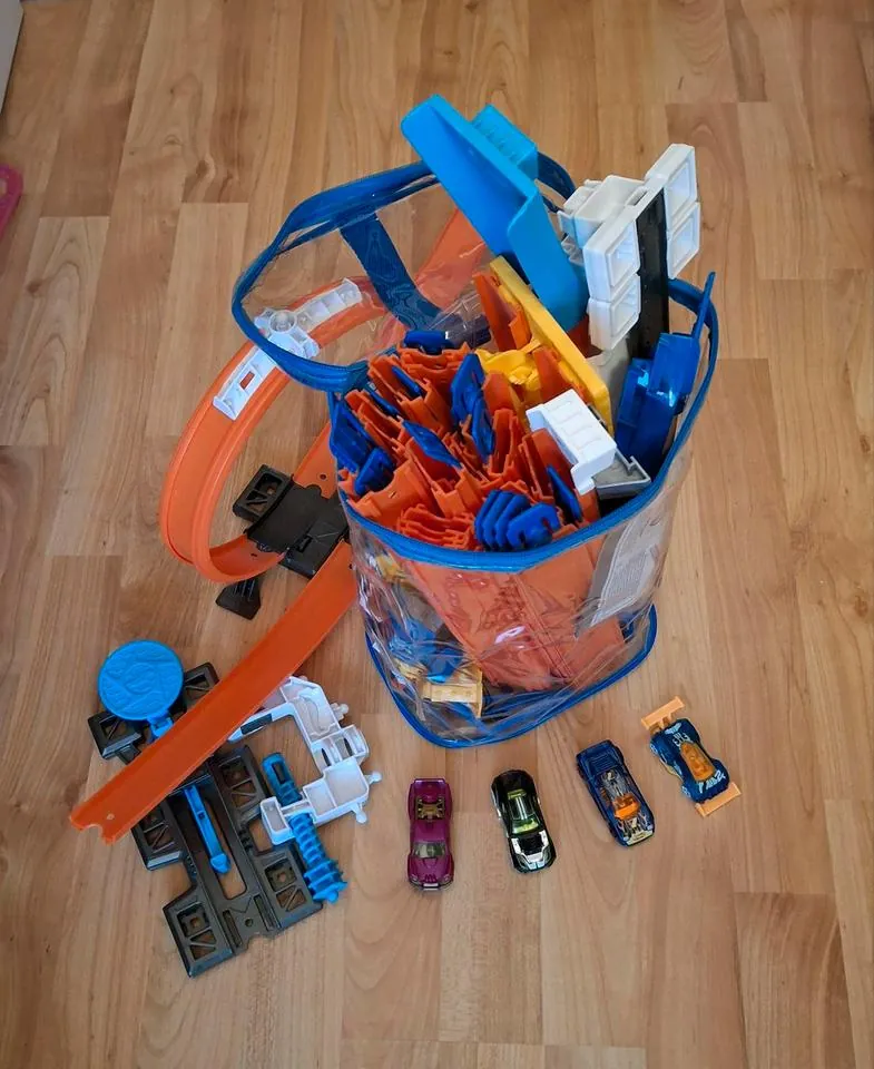 Hot Wheels Bahn Track Builder