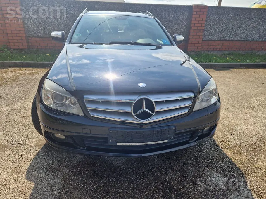 Mercedes-Benz C220 2007 photo 2
