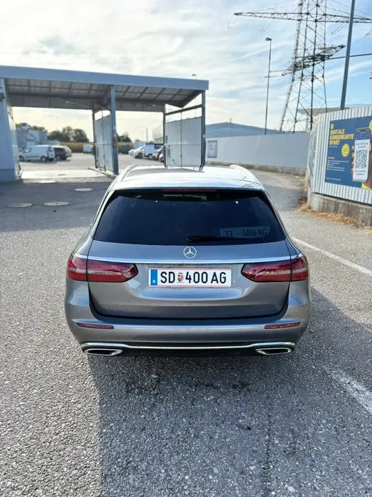 Mercedes-Benz E-Class 2017 photo 2