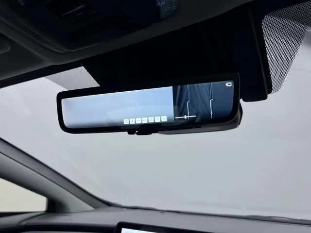 Toyota Prius Z 2025 photo 4