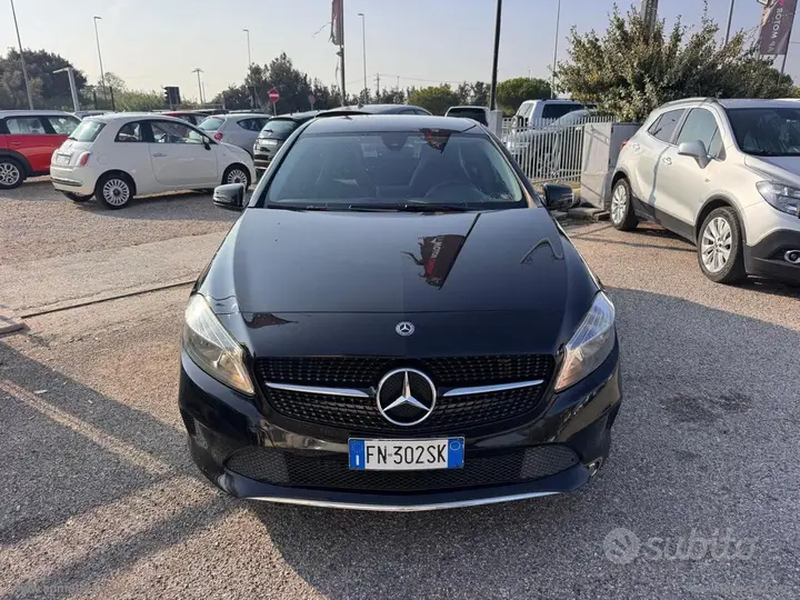 Mercedes-Benz A 180 2018 photo 3
