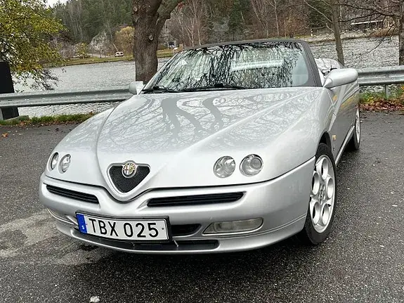 Alfa Romeo Spider 1999 photo 3