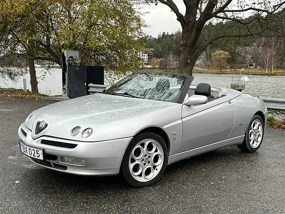 Alfa Romeo Spider 1999 photo 4