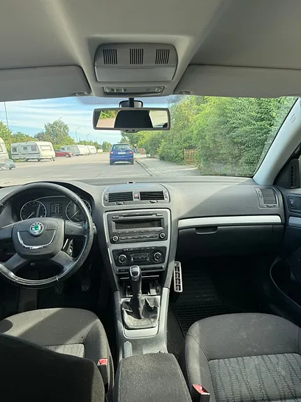Skoda Octavia 2012 photo 3