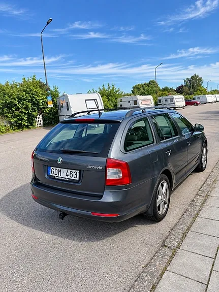 Skoda Octavia 2012 photo 4