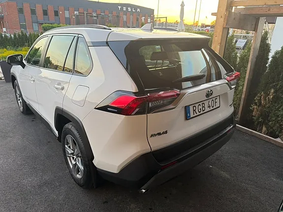 Toyota Rav4 2024 photo 2