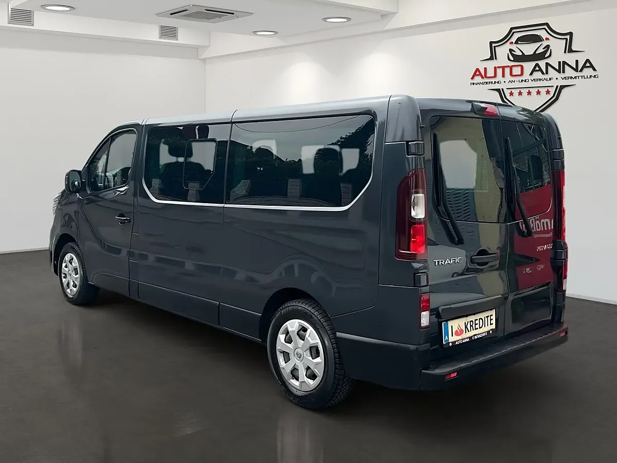 Renault Trafic 2022 photo 3