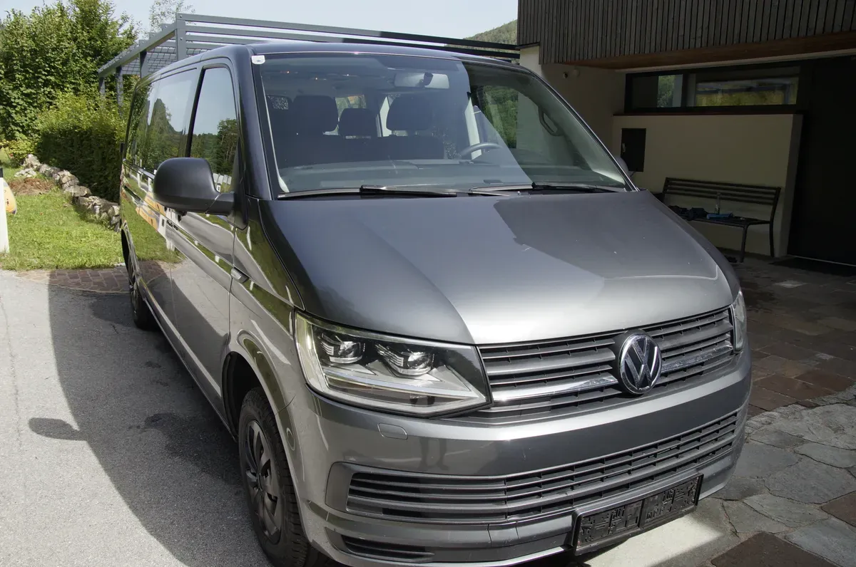 Volkswagen Caravelle 2016 photo 2