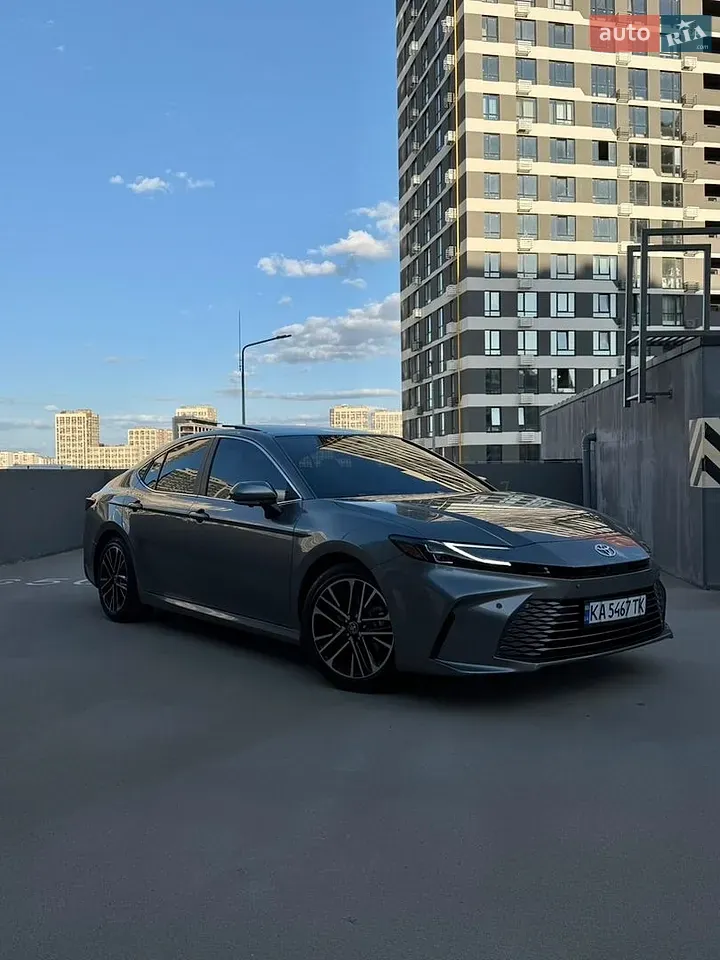 Toyota Camry 2025 photo 4