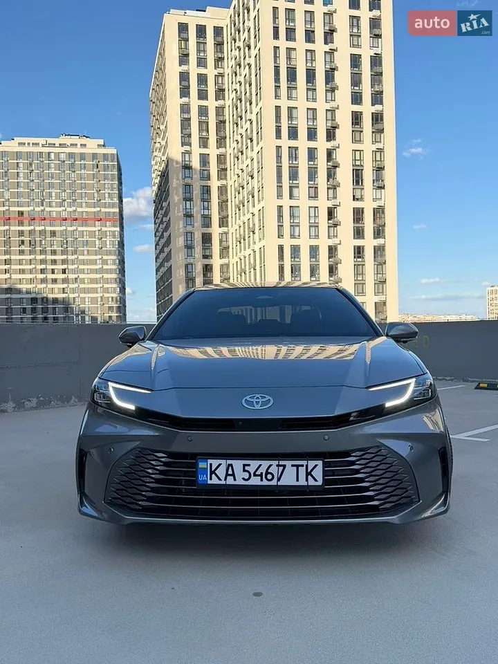 Toyota Camry 2025 photo 3