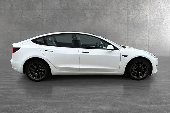 Tesla Model 3 2022 photo 4