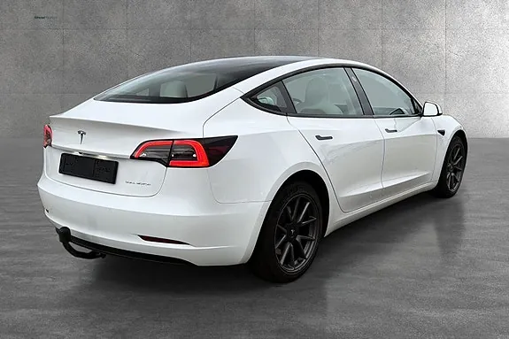 Tesla Model 3 2022 photo 5